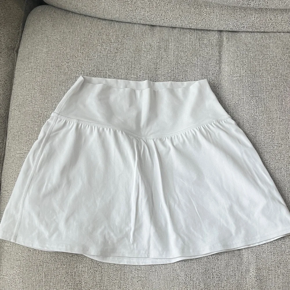 Lululemon white align skirt 8 - Picture 2 of 3